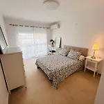 Апартаменты 3 Bedrooms Flat-fuengirola Center-2 Min From *