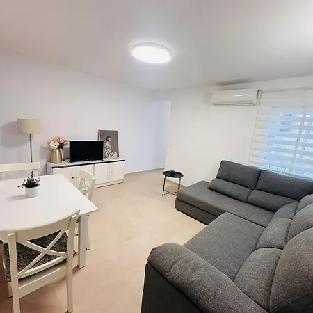 3 Bedrooms Flat-fuengirola Center-2 Min From *