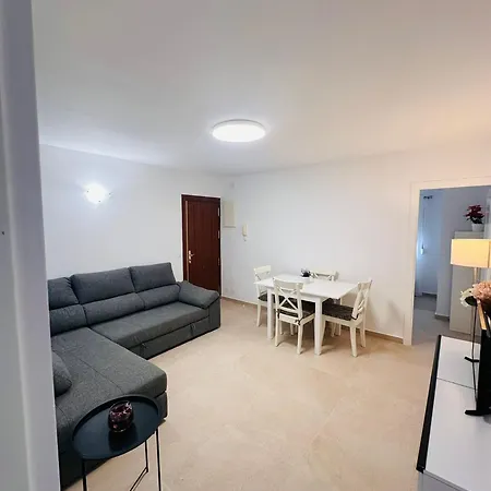 3 Bedrooms Flat-fuengirola Center-2 Min From * Fuengirola