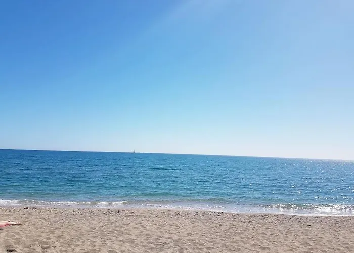 3 Bedrooms Flat-fuengirola Center-2 Min From Appartement Fuengirola